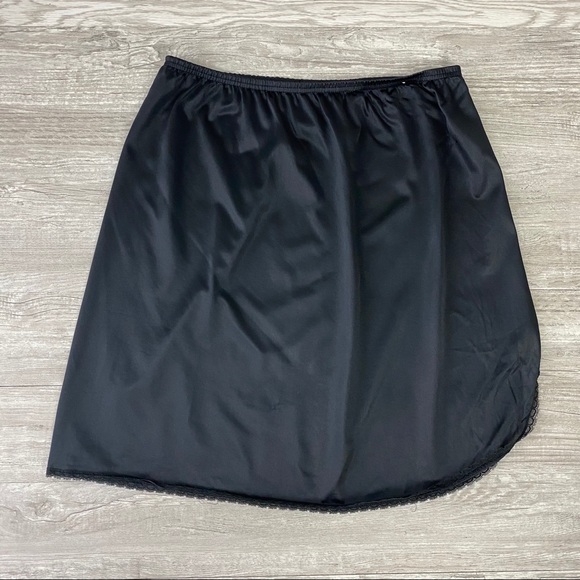 Vanity Fair Vintage Black Slip skirt - Picture 1 of 7
